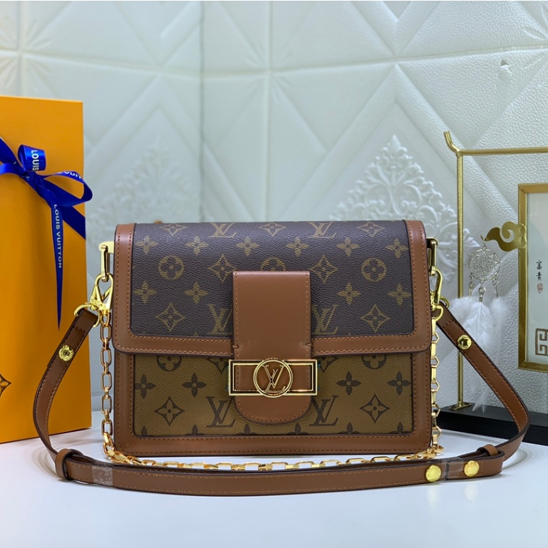 Louis Vuitton ของแท้ 100% กระเป๋าสะพายไหล่ (พร้อมกล่อง) Dauphine bag
