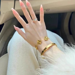 สร้อยข้อมือ จี้ใบโคลเวอร์สี่แฉก สีทอง สีเงิน คุณภาพสูง เหมาะกับของขวัญวันเกิด แฟชั่นเกาหลี สําหรับผู้หญิง