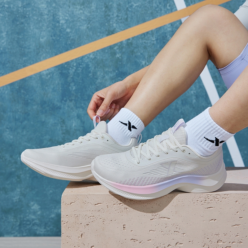 【xtep】Easy run | รองเท้าวิ่งลําลอง ดูดซับแรงกระแทก น้ําหนักเบา ทนทาน สําหรับผู้หญิง — صورة 7