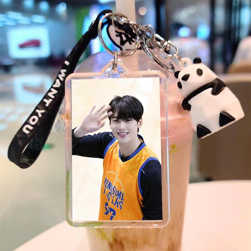 Cha EunWoo พวงกุญแจอะคริลิค รูปแพนด้า