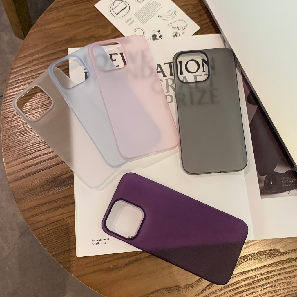 Hoce เคสโทรศัพท์มือถือ PC แข็ง โปร่งแสง ผิวด้าน บางพิเศษ กันกระแทก สําหรับ iPhone 15 Plus 15 14 13 12 11 Pro Max