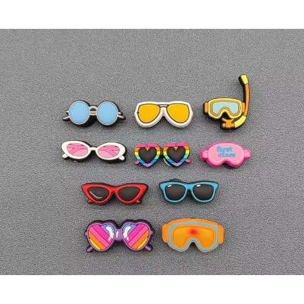ใหม่ Crocs Jibbitz Charms Jibbitz รองเท้าแตะ คุณภาพสูง ของขวัญวันเกิด สําหรับ Crocs Jibbitz hello kitty jibbits