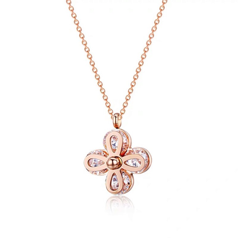 HT ไทเทเนียมเหล็กเพชร-studded Lucky Four-leaf Clover สร้อยคอผู้หญิงสแตนเลส 18k Rose Gold Clavicle Chain เครื่องประดับ