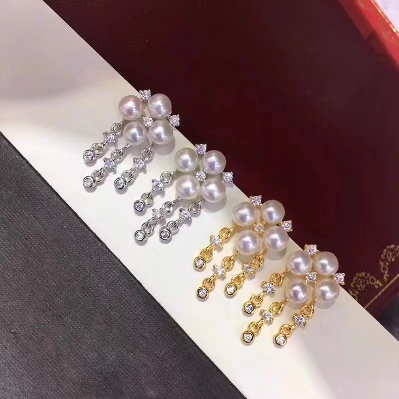 ต่างหูมุกน้ําจืดธรรมชาติ ประดับลูกปัดสี่เม็ด และไข่มุก