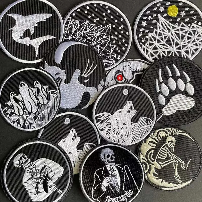 แผ่นแพทช์รีดร้อน ทรงกลม ลายหมาป่า เพนกวิน สีดํา สําหรับรีดติดเสื้อผ้า กระเป๋าเป้สะพายหลัง DIY ราคา ถูกที่สุด ดีลบีเคเค แกลเลอรีภาพที่ 2