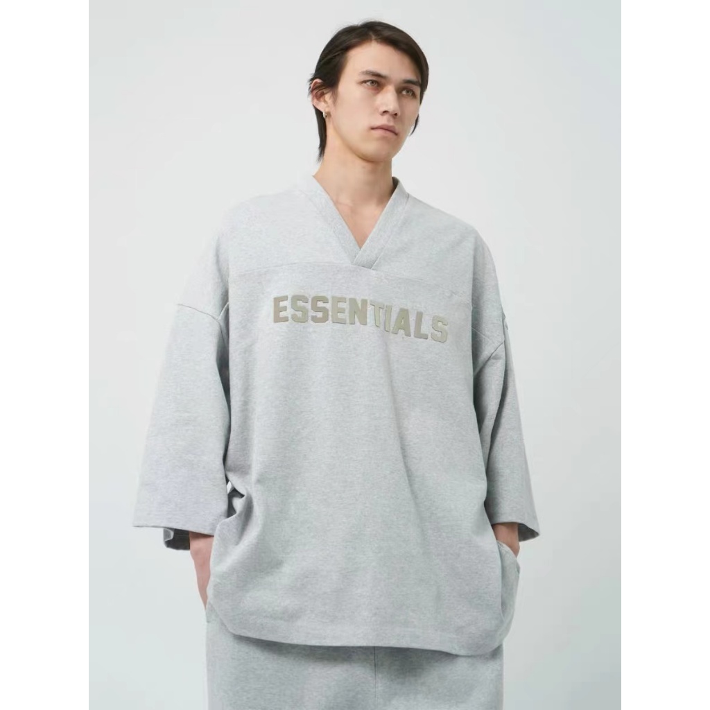 24fw เสื้อยืดแขนสั้น คอวี ทรงหลวม ลาย FEAR OF GOD FOG DUAL ESSENTIALS Xia Gao Street แฟชั่นสําหรับผู้ชาย
