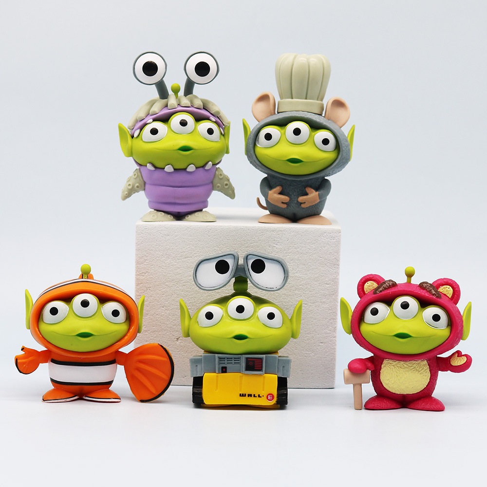 5 ชิ้น/เซ็ต Toy Story Alien Cos Wall E Nemo สตรอเบอร์รี่หมี Action Figure ของเล่น Crossover Series ตุ๊กตารูปปั้นเด็กของขวัญ