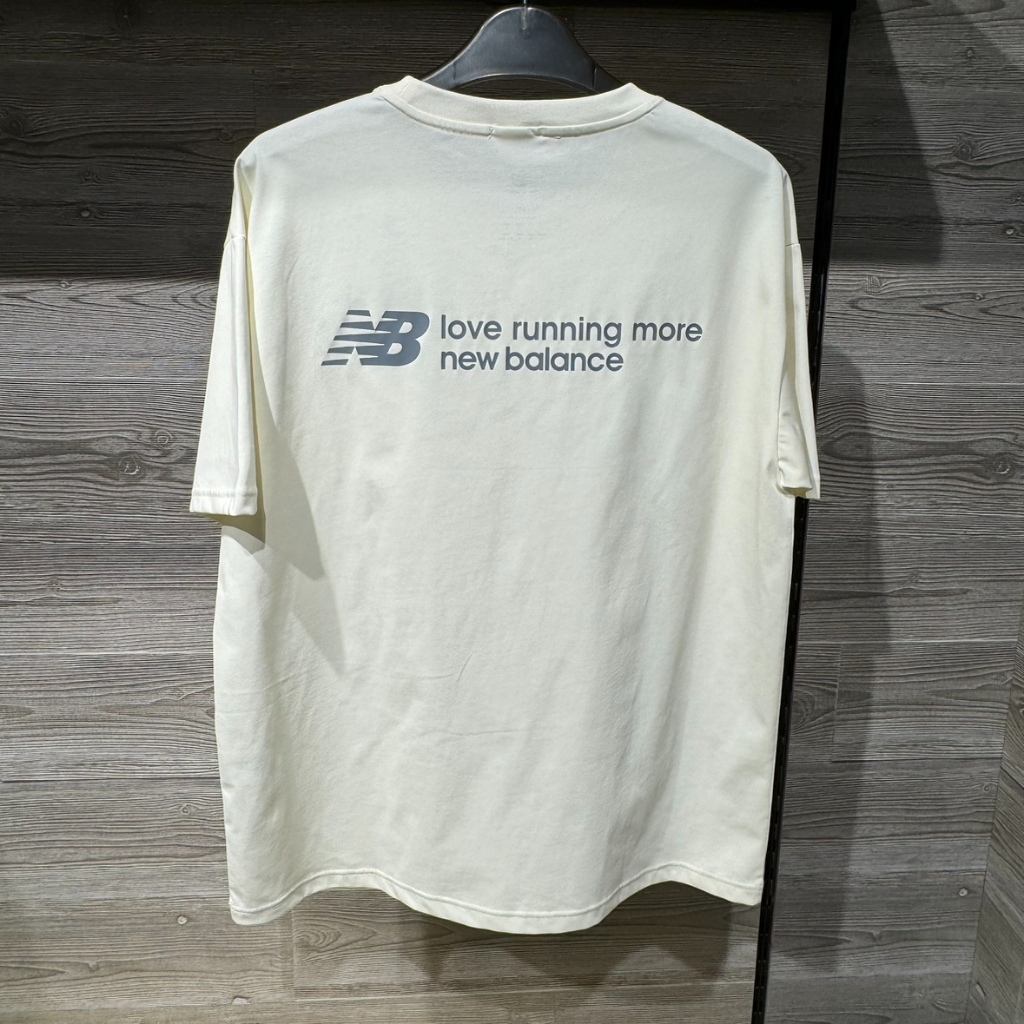 New BALANCE ใหม่ เสื้อยืดลําลอง แขนสั้น คอกลม สําหรับผู้ชาย และผู้หญิง เหมาะกับการเล่นกีฬา