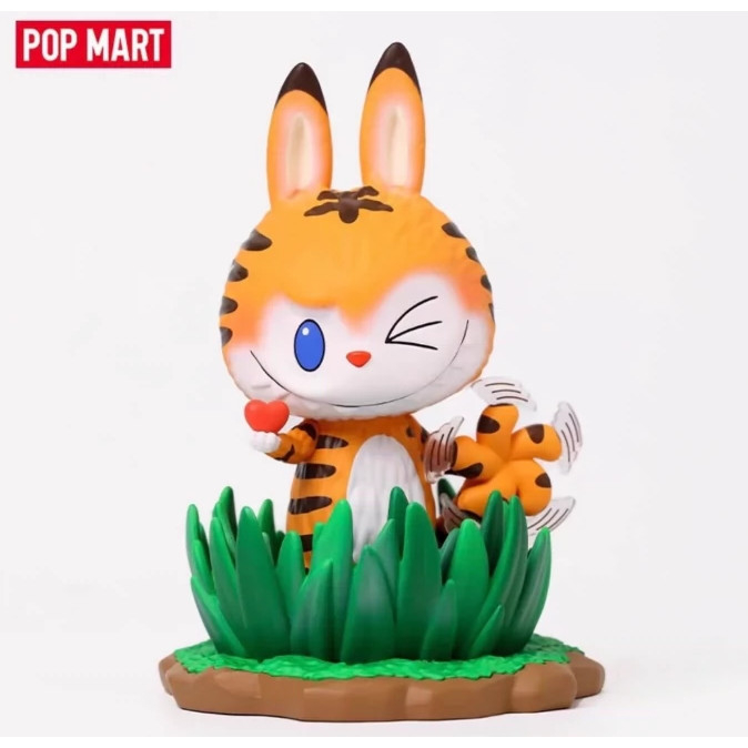 [ของแท้] Popmart, labubu, สไตล์เสือ, ของเล่น, ของขวัญ, น่ารัก, ของตกแต่งบ้าน สูงประมาณ 12 ซม