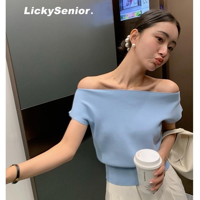72101 เสื้อเปิดไหล่ข้างเดียว ผ้าถัก สีพื้น เข้ากับทุกการแต่งกาย
