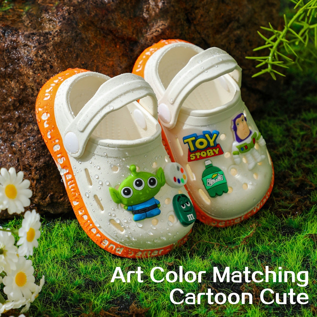 [จัดส่ง 24 ชั่วโมง] รองเท้าแตะ Crocs ลายการ์ตูน กันลื่น เหมาะกับฤดูร้อน สําหรับเด็กผู้หญิง และเด็กผู้ชาย