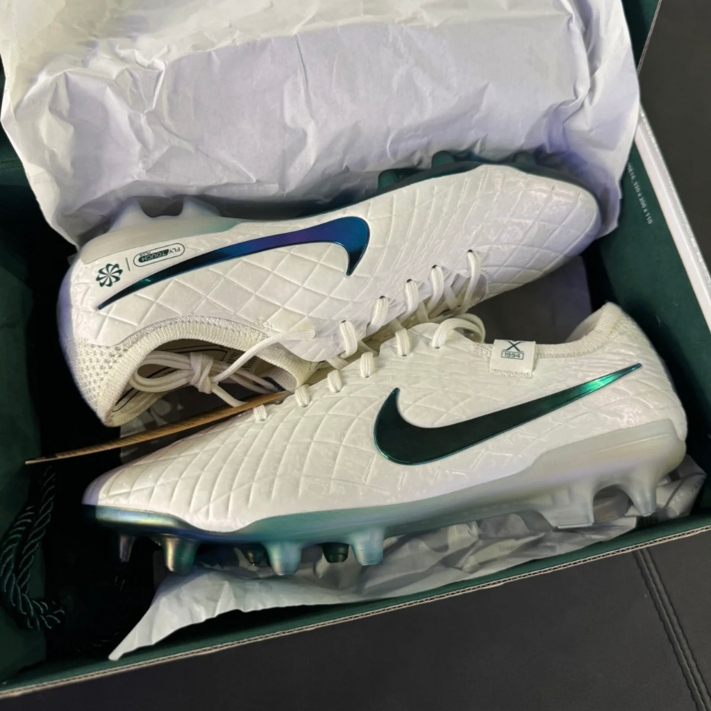 Tiempo Legend X “Pearl” 30th Anniversary Edition 1994-2024 Elite FG 39-45 รองเท้าฟุตบอล กันลื่น ทนต่อการสึกหรอ สําหรับผู้ชาย