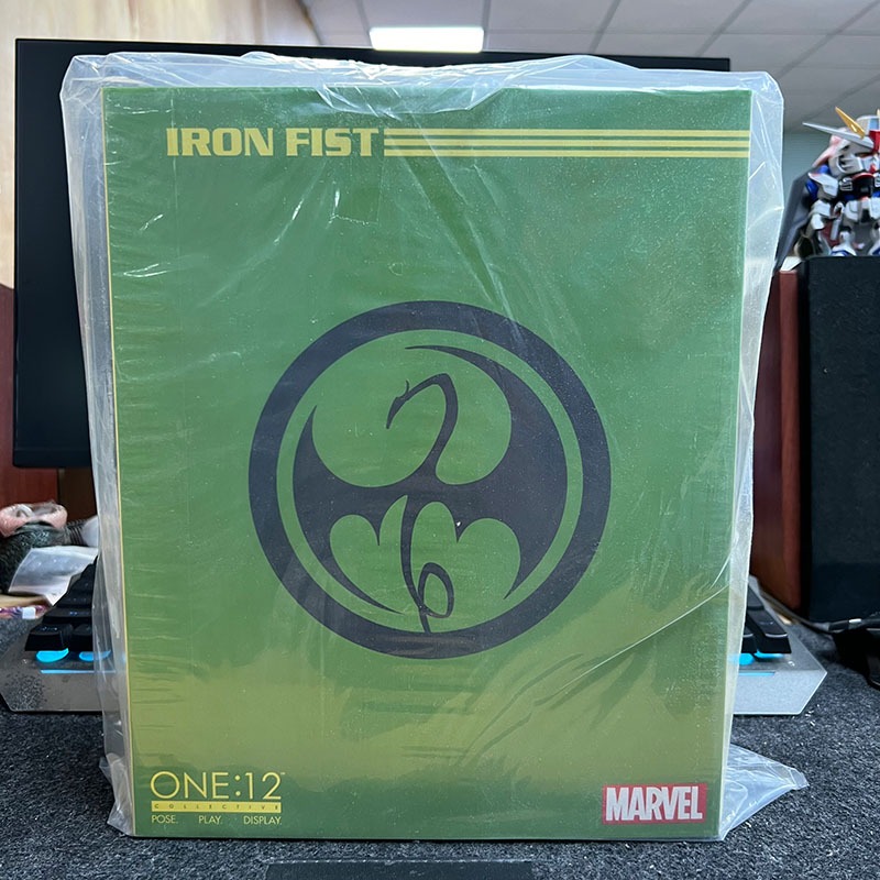ยี่ห้อใหม่ MEZCO ant Marvel Iron Fist IRON FIST movable action figure เครื่องประดับ