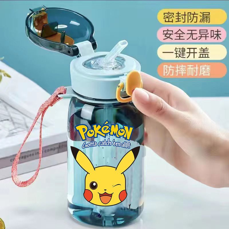Pokemon แก้วน้ําพลาสติก ลายการ์ตูนโปเกม่อน ปิกาจูน่ารัก กันกระแทก พร้อมหลอดดูด แบบพกพา สําหรับเด็ก