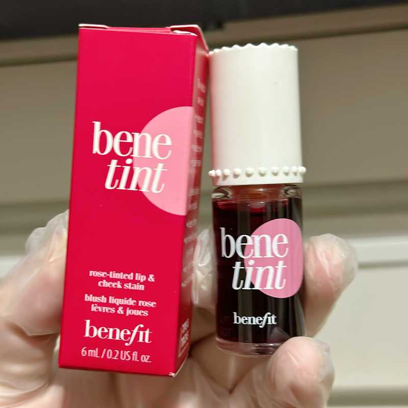 Benefit Lip Tint 12.5ml ลิปกลอสให้ความชุ่มชื้นกันน้ำและกันเหงื่อติดทนนาน