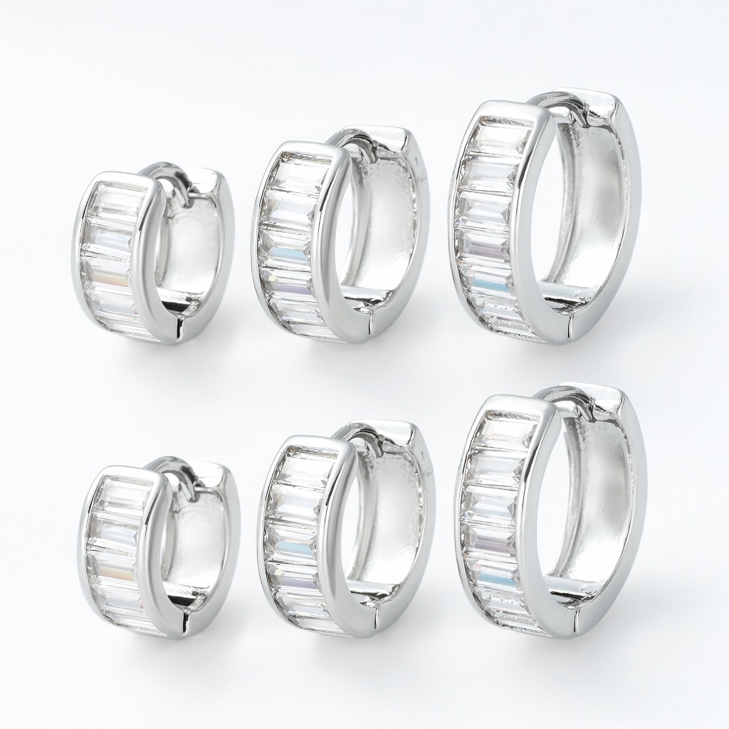 1 ชิ ้ น 316L สแตนเลสสแควร ์ Zircon Hoop ต ่ างหูผู ้ หญิงสไตล ์ เรียบง ่ ายต ่ างหู