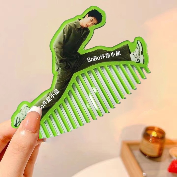 Wang Yibo อุปกรณ ์ ต ่ อพ ่ วงจระเข ้ ที ่ กําหนดเอง Wang Yibo หวีใหม ่ สุดหล ่ อหวี
