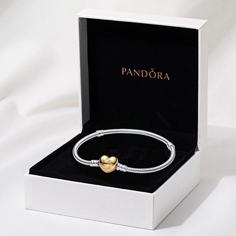 สร้อยข้อมือและจี้เงินสเตอร์ลิงแท้ 100% จาก PANDORA สร้อยข้อมือหัวใจและโซ่งูจาก Pandora Moments