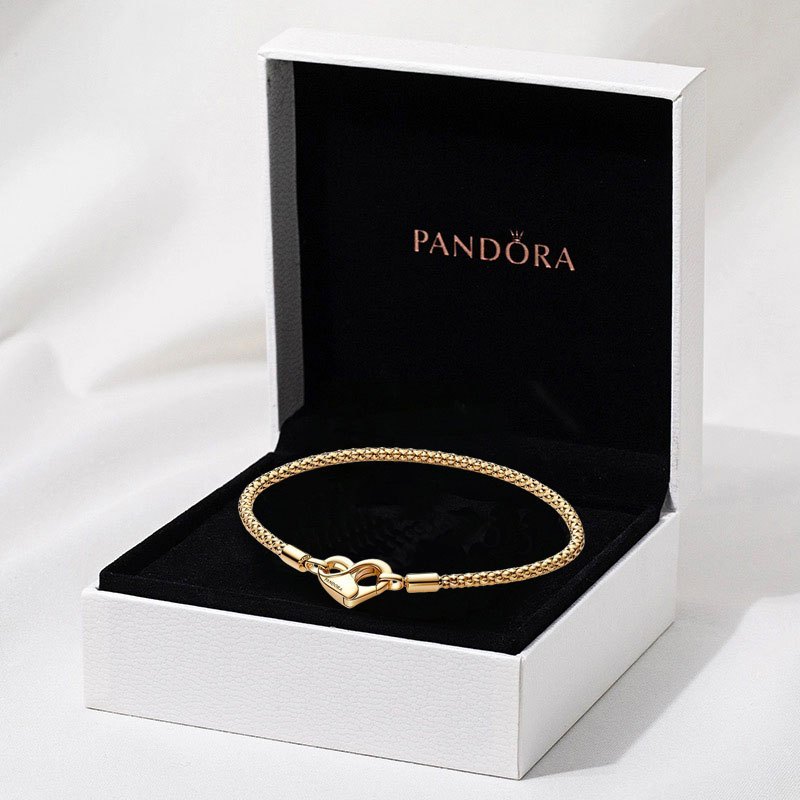 สร้อยข้อมือจี้เงินสเตอร์ลิง S925 แท้ 100% จาก PANDORA สร้อยข้อมือโซ่ประดับ Pandora Moments
