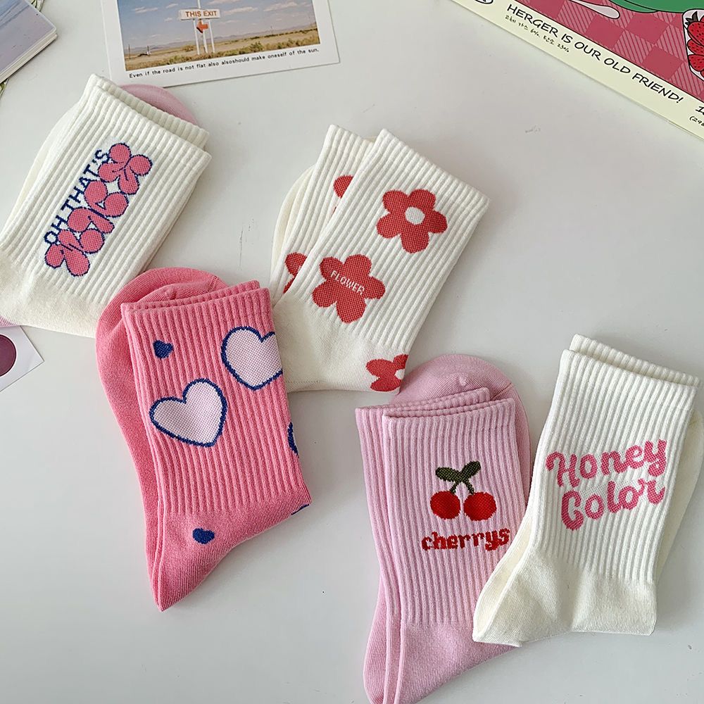 D69 Ladies Four Seasons Cute Pink Love Heart Flower Letter Socks