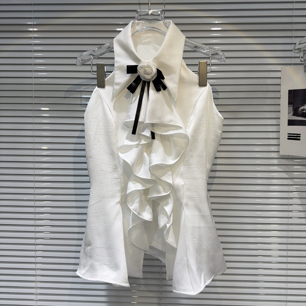 2024 ฤดูร ้ อนสไตล ์ ใหม ่ สามมิติดอกไม ้ ตกแต ่ งเข ็ มกลัด Ruffled ลูกไม ้ Halter เสื ้ อกั ๊ กผู ้ หญิง