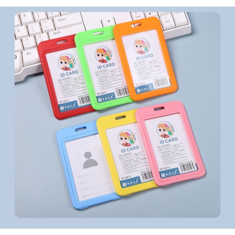 ปกบัตรทํางานกรณีที่มีหดตรารีลเชือกเส้นเล็ก รหัส ชื่อผู้ถือป้ายหน้าอกแท็กทํางานผ่านบัตรแขน