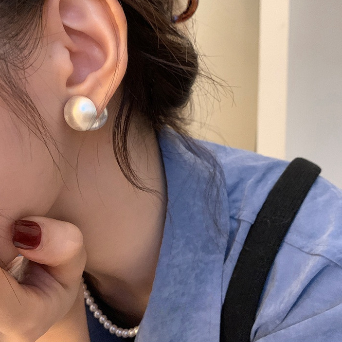 ออกแบบต่างหูโลหะแปรงต่างหูคู่ใสต่างหูมุกสไตล์ใหม่แฟชั่น