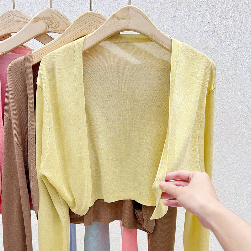 ผู ้ หญิงสีทึบบางแขนยาวสั ้ นสบายๆครีมกันแดดถักเสื ้ อสเวตเตอร ์ ถักด ้ านบน