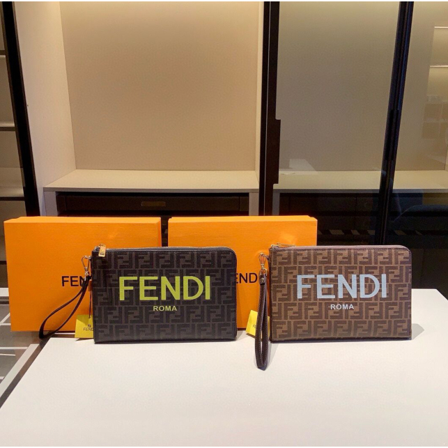 [กล่องของขวัญ] กระเป๋าผู้ชายบูติกย้อนยุค Fendi หนังกระเป๋าสตางค์ใบยาว