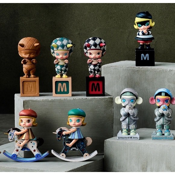 Pop mart MOLLY Anniversary Sculpture Classic Return Series Blind Box Trendy Doll Gift Ornaments