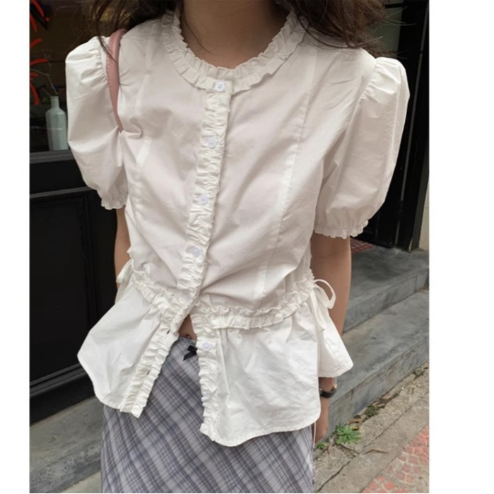 loveflower เสื้อท็อป เสื้อเชิ้ต ทรงสลิมฟิตของฝรั่งเศสฤดูร้อน ขอบเอว เสื้อเชิ้ตแขนสั้นสําหรับผู้หญิง