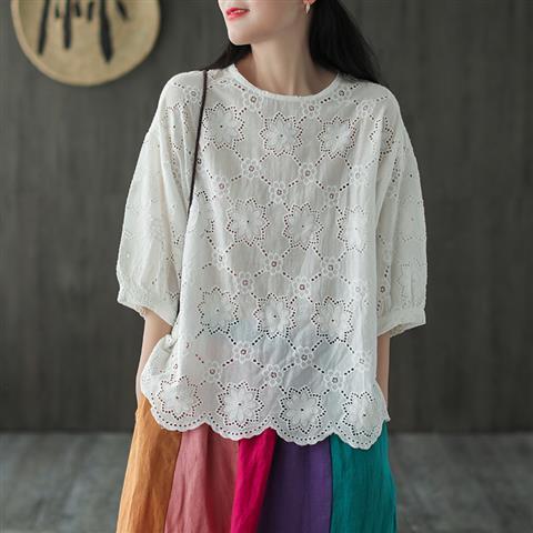 เสื้อยืดแขนสั้น ผ้าลูกไม้ถักโครเชต์ ปักลาย สไตล์ใหม่ แฟชั่นสําหรับผู้หญิง