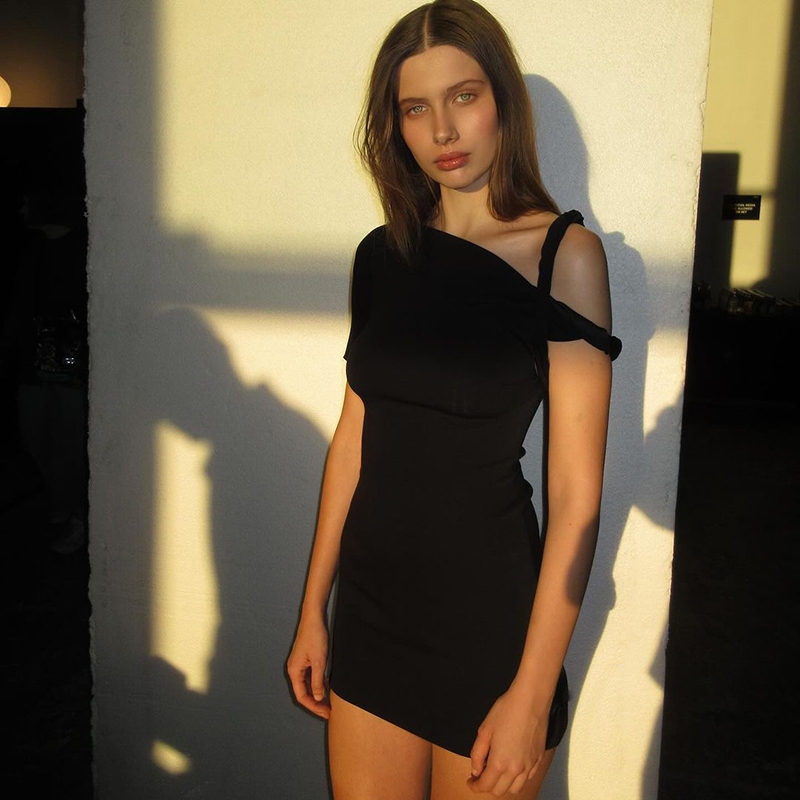 แปลก Puss ไม่สม่ําเสมอชุดผู้หญิง Hipster ฤดูร้อนแนวโน้ม Hollow Knot Solid Simple Casual ยืด Streetwear บาง Midnight Bodycon