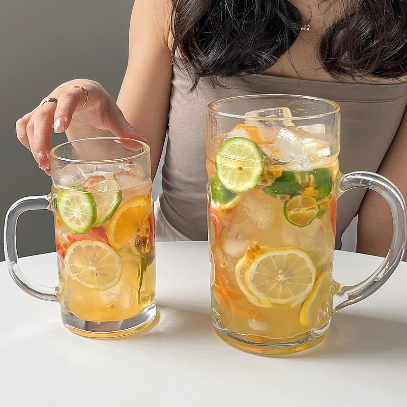 1000ml แก้วกันน้ํายักษ์พร้อมที่จับแก้วเบียร์ขนาดใหญ่ถ้วยเครื่องดื่มผลไม้ความจุขนาดใหญ่ ราคา ถูกที่สุด ดีลบีเคเค แกลเลอรีภาพที่ 2