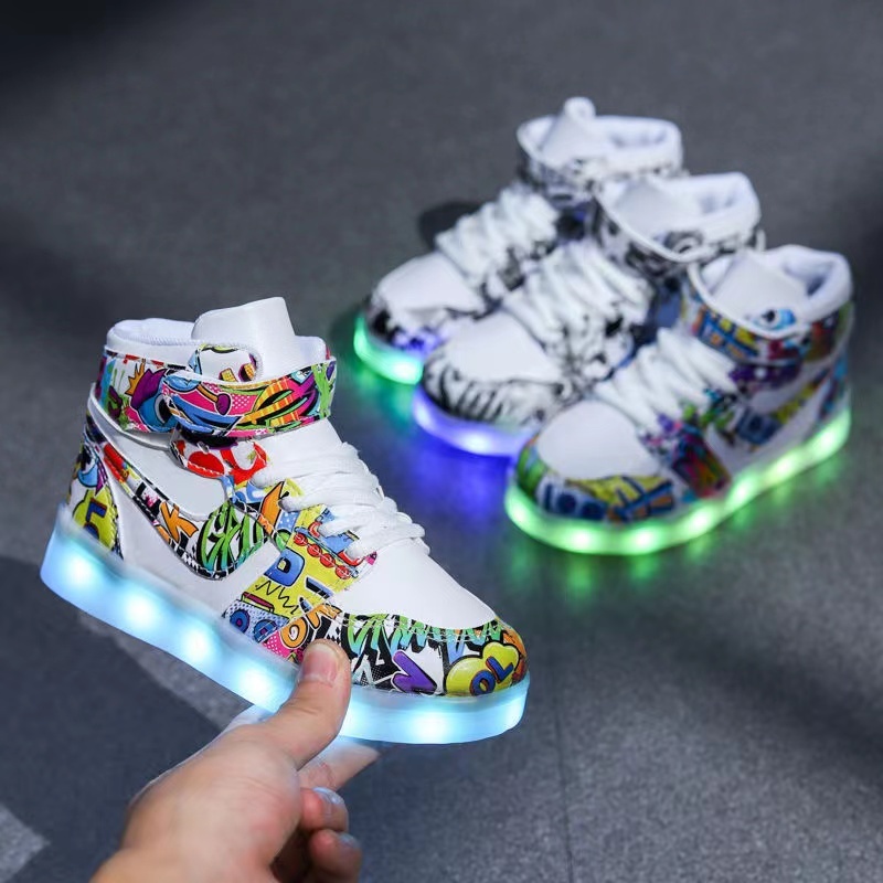 Pikachu เด็ก Led USB ชาร์จรองเท้าผ้าใบเรืองแสงเด็ก Hook Loop Pokemon Luminous รองเท้าสําหรับชายหญิงรองเท้าผ้าใบแสง