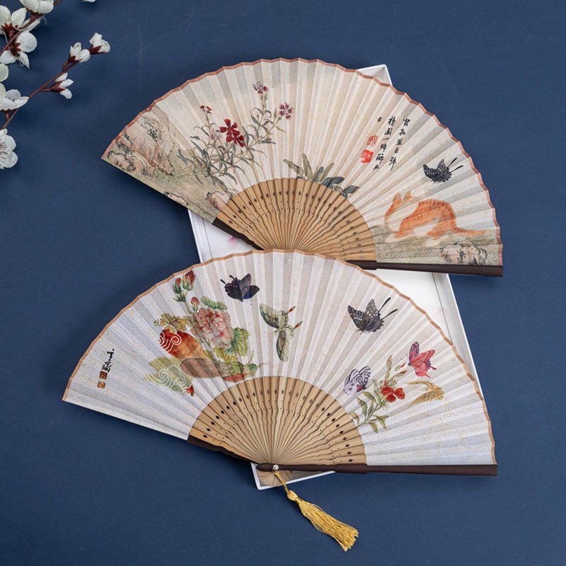 ผู ้ หญิงพับพัดลมฤดูร ้ อนแมวผีเสื ้ อพู ่ พัดลมการถ ่ ายภาพตกแต ่ งหัตถกรรมของขวัญ