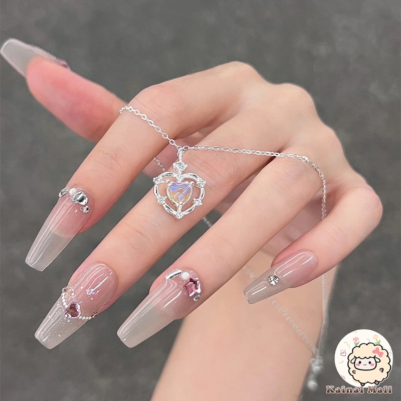 สร้อยคอจี้รูปหัวใจไล่ระดับสีประดับด้วยสร้อยคอแฟชั่นเพทาย