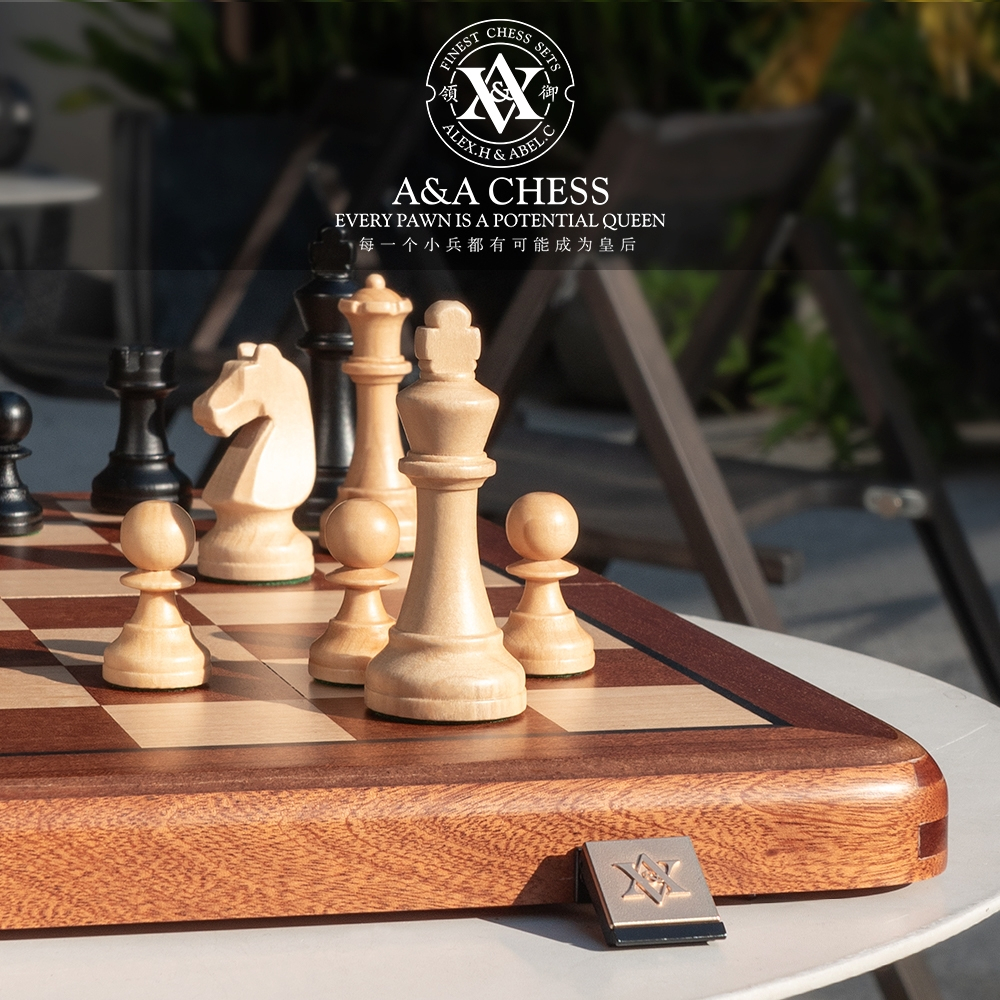 A&amp;A 38 * 38cm Wooden Folding Chess Set w/ 7.6cm King Height Staunton Chess Pieces / 2 Extra Queens - Natural  Wood w/Storage Bag