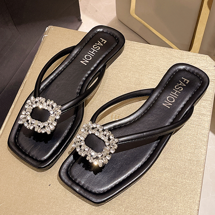 รองเท้าผู้หญิงแบน Flip-Flops 2024 ฤดูกาลใหม่ All-Match Flip-Flops Beach รองเท้าแตะผู้หญิง Plus ขนาด 42