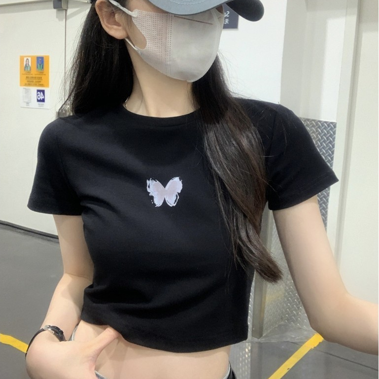 【WJZ】เสื้อยืดแขนสั้นทรงสลิมฟิตพิมพ์ลายผีเสื้อแฟชั่นเกาหลีส
