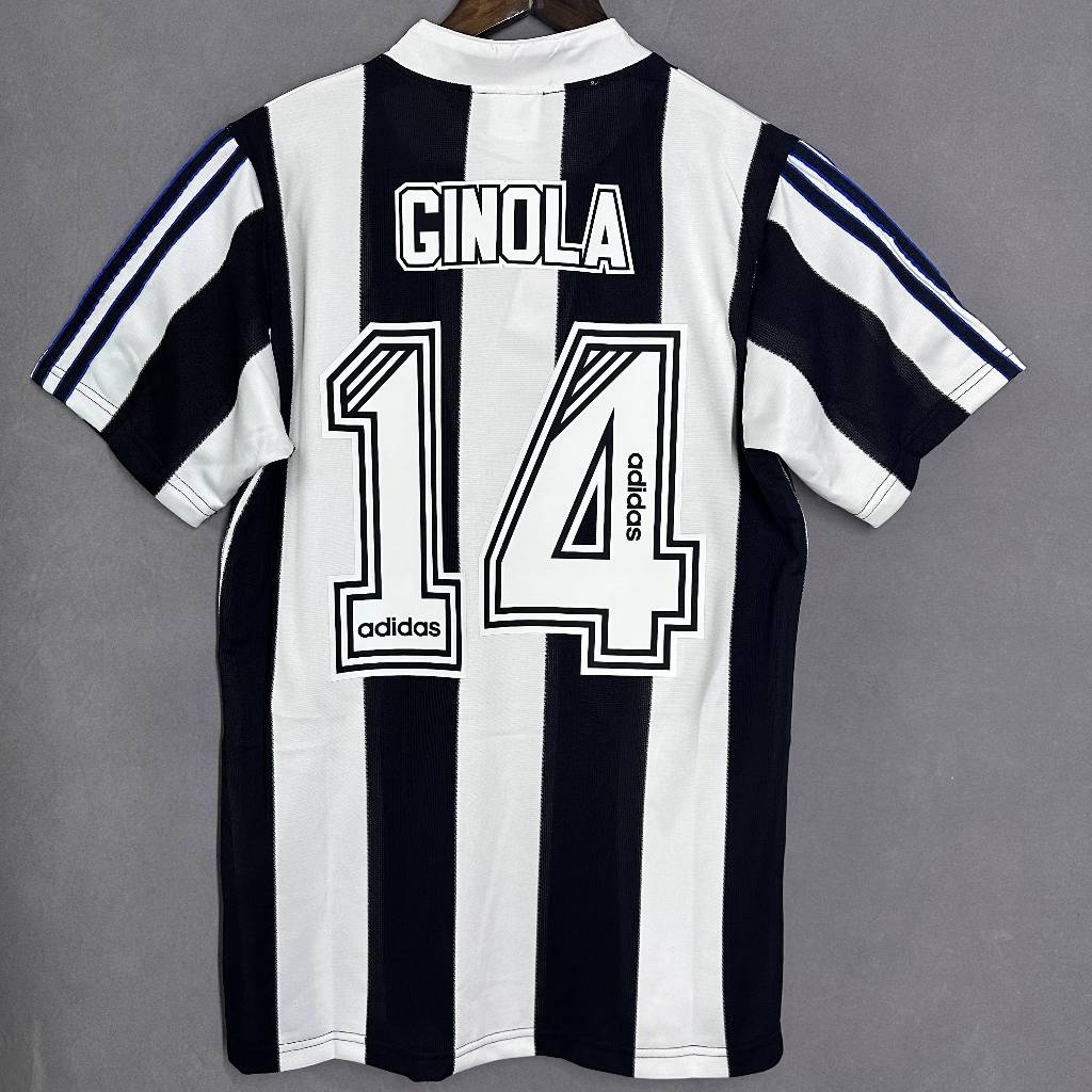 9596 jersey Newcastle United home Classic CINOLA vintage คุณภาพสูงรุ่นไทย retro สีดําหลวม ventilate เสื้อยืดแขนสั้นแห้งเร็วกีฬา