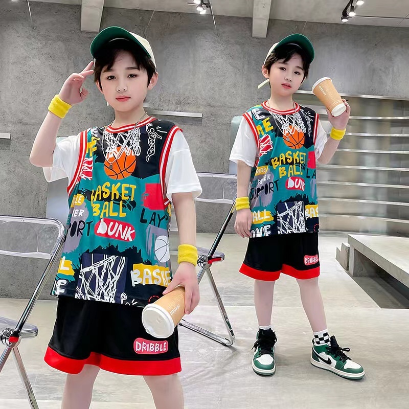 เสื้อกีฬาบาสเก็ตบอลแขนสั้น แบบแห้งเร็ว ขนาดใหญ่ ขนาดกลาง สําหรับเด็ก