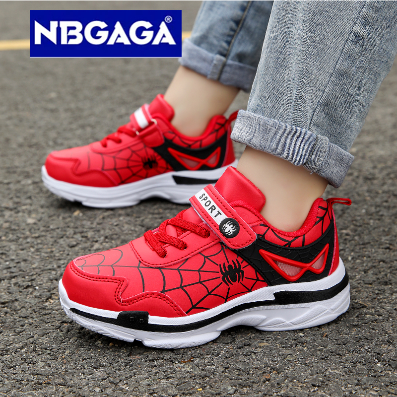 รองเท ้ ากีฬาเด ็ กหนัง PU ลายการ ์ ตูน Spider Man นุ ่ มและกันน ้ ํา ไซส ์ 26-38