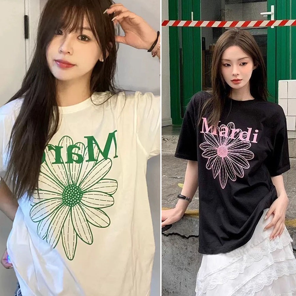 Hotgirl พร้อมส่ง เสื้อยืดoversize เสื้อน่ารัก แฟชั่นผู้หญิง แขนสั้นพิมพ์เดซี่สไตล์เกาหลี หลากหลายและทันสมัย