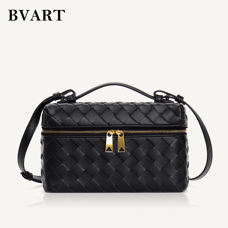 กระเป๋าสะพายผู้หญิง100% หนังแท้แฟชั่นชั้นสูงแบบพกพาทรงสี่เหลี่ยมกระเป๋าแฮนด์เมด2026รุ่นใหม่