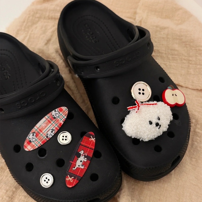 7 ชิ้นขายร้อนลูกสุนัขปุ่ม Apple ชุด Jibz Croc รองเท้า Charms รองเท้าชุดอุปกรณ์เสริมรองเท้าดอกไม้ตกแต่งหัวเข็มขัดรองเท้าชายหาดตกแต่งของขวัญสําหรับหญิง