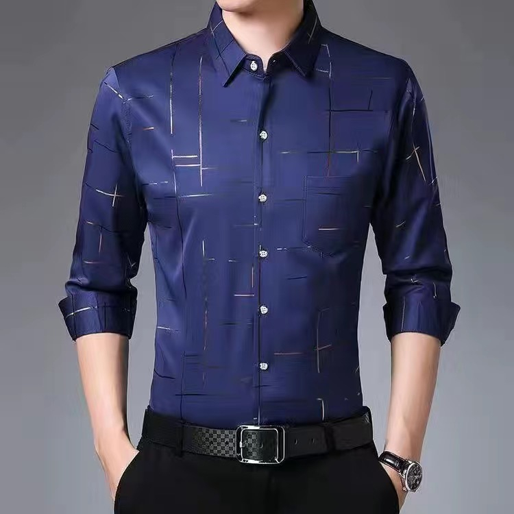 แฟชั่นผู้ชายตรวจสอบเสื้อแขนยาวลายเสื้อลําลองทํางานอย่างเป็ รูปที่ 4