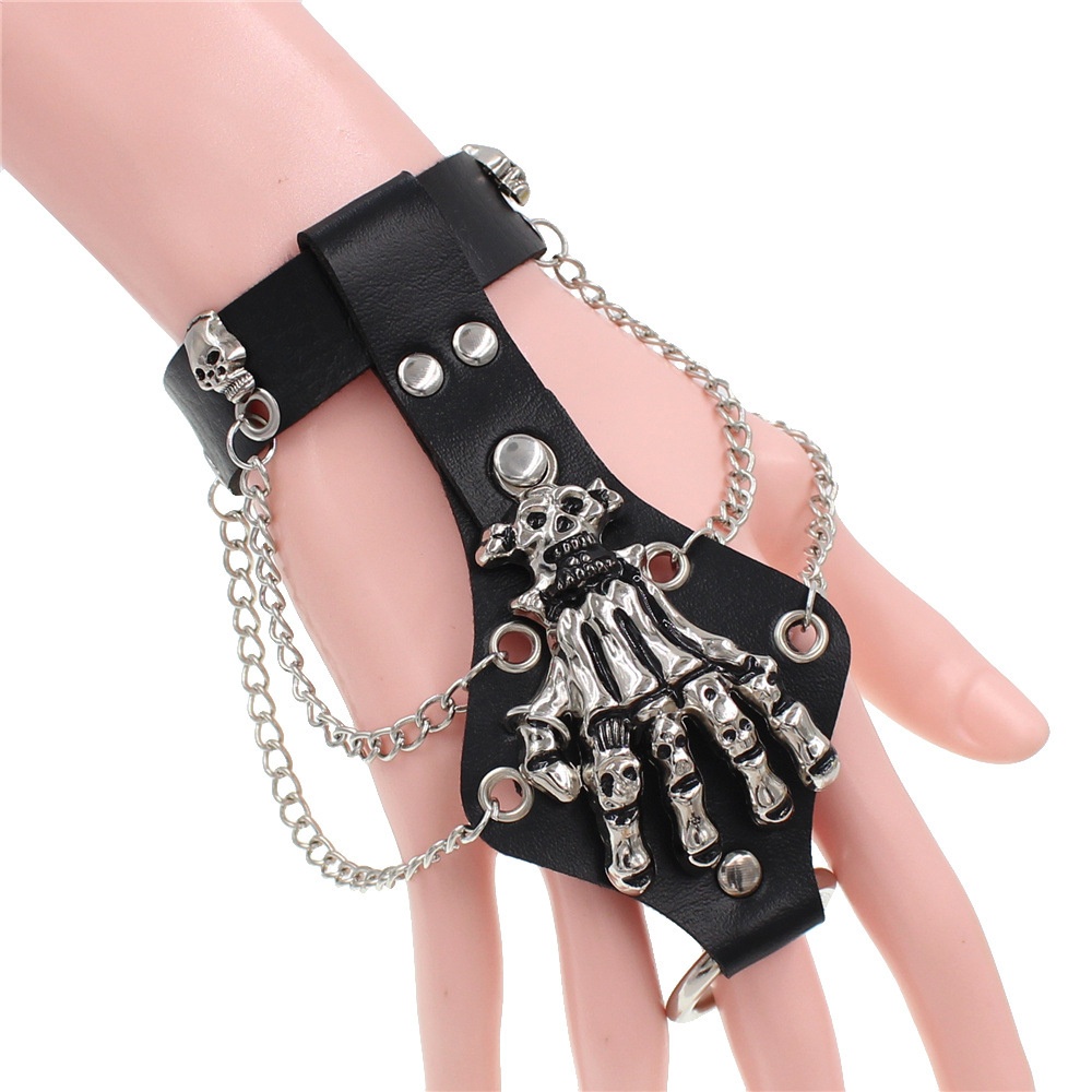 ผู้ชาย Punk Gothic Skull Rivet Wrap สร้อยข้อมือผู้หญิง Goth Harajuku Vintage สีดํา PU หนังพู่สร้อยข้อมือเครื่องประดับ