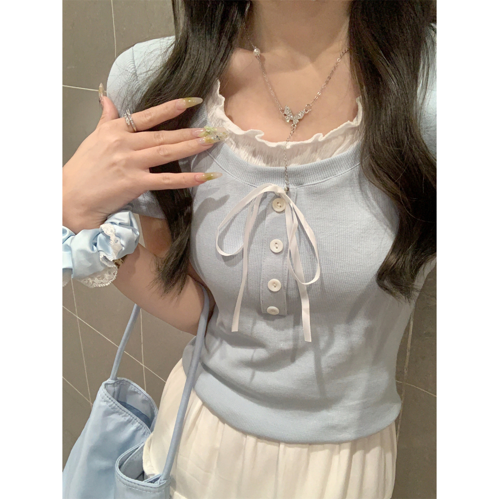 [ Banko ] เสื ้ อยืดแขนสั ้ นสองชิ ้ นปลอมผู ้ หญิงฤดูร ้ อน Slimmer ดูสีฟ ้ า Laced-Up Top