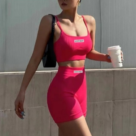 ชุดเซทสปอร์ตบราsweet babyงานผ้าร่อง11สี บราสปอร์ต+กางเกงขาสั้น ชุดโยคะ ชุดออกกำลังกายสำหรับผู้หญิง 【